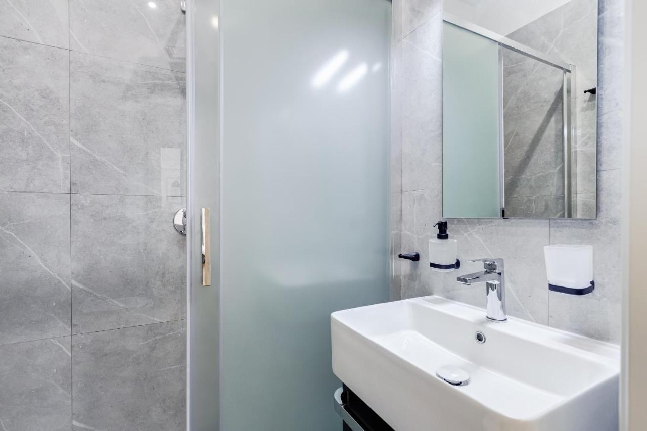 Bdc - The Boss: Stunning 2-Bdr Apartment @Termini روما المظهر الخارجي الصورة